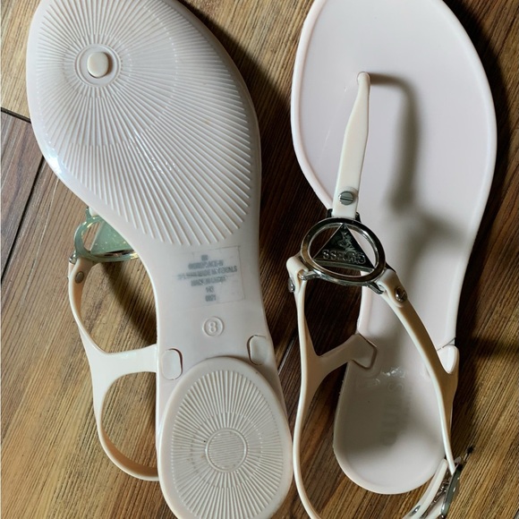 GUESS Women's Creamy Pink Sandals Size 8 - Picture 5 of 8